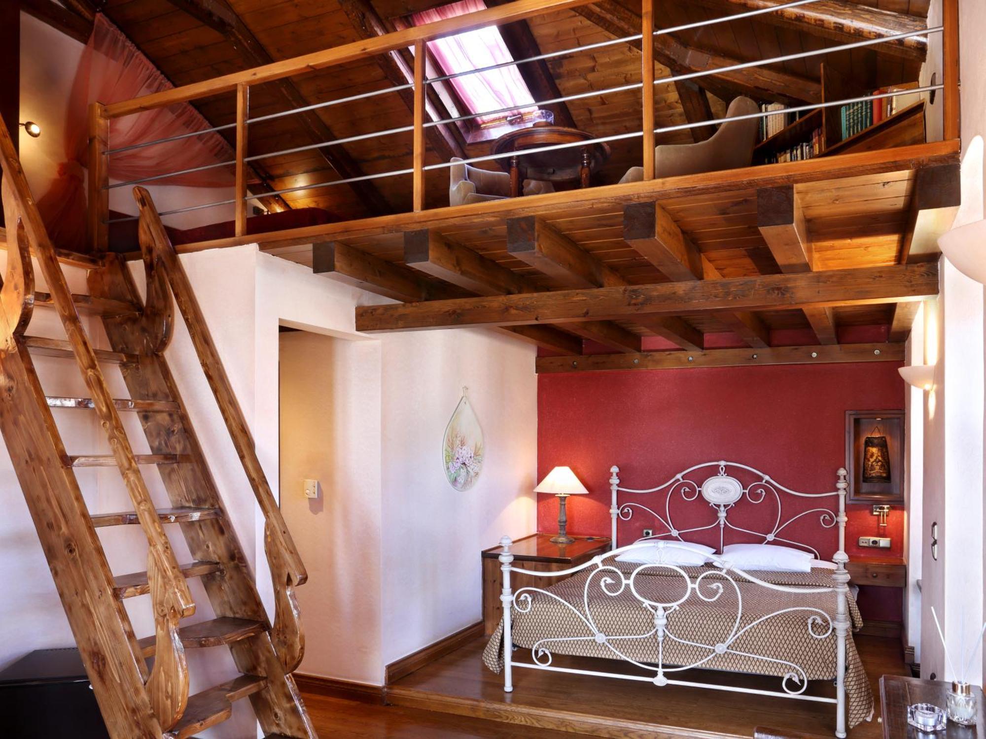 Lousiou Nymphes Escape Suites Dimitsana Bagian luar foto