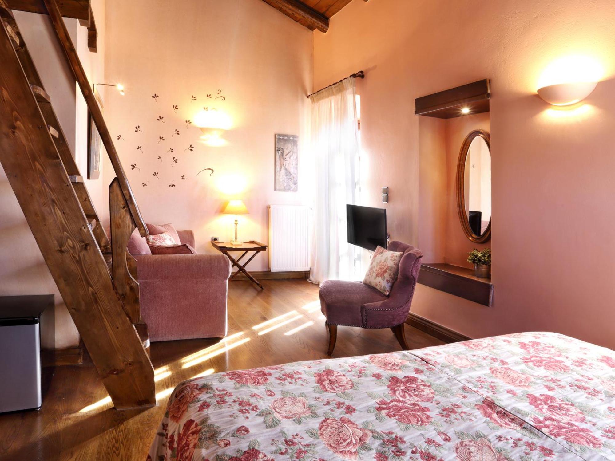 Lousiou Nymphes Escape Suites Dimitsana Bagian luar foto
